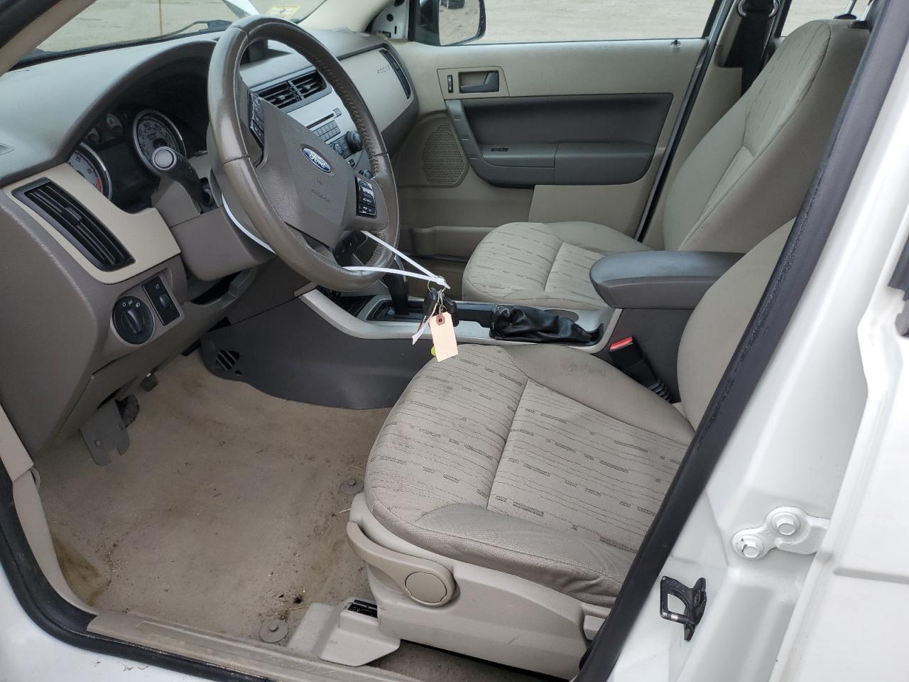 2010 Ford Focus - Image 7