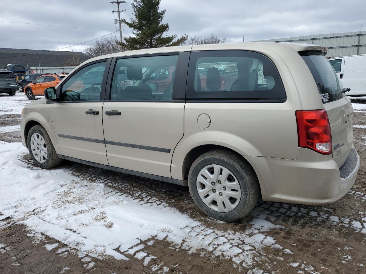 2015 Dodge Caravan - Image 2