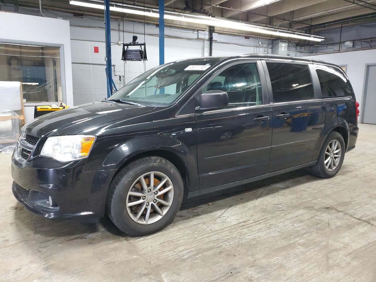 2014 Dodge Caravan - Image 1