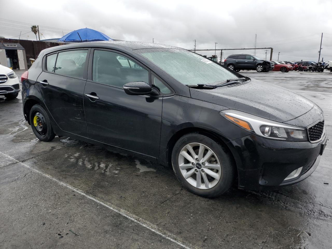 2017 Kia Forte - Image 4