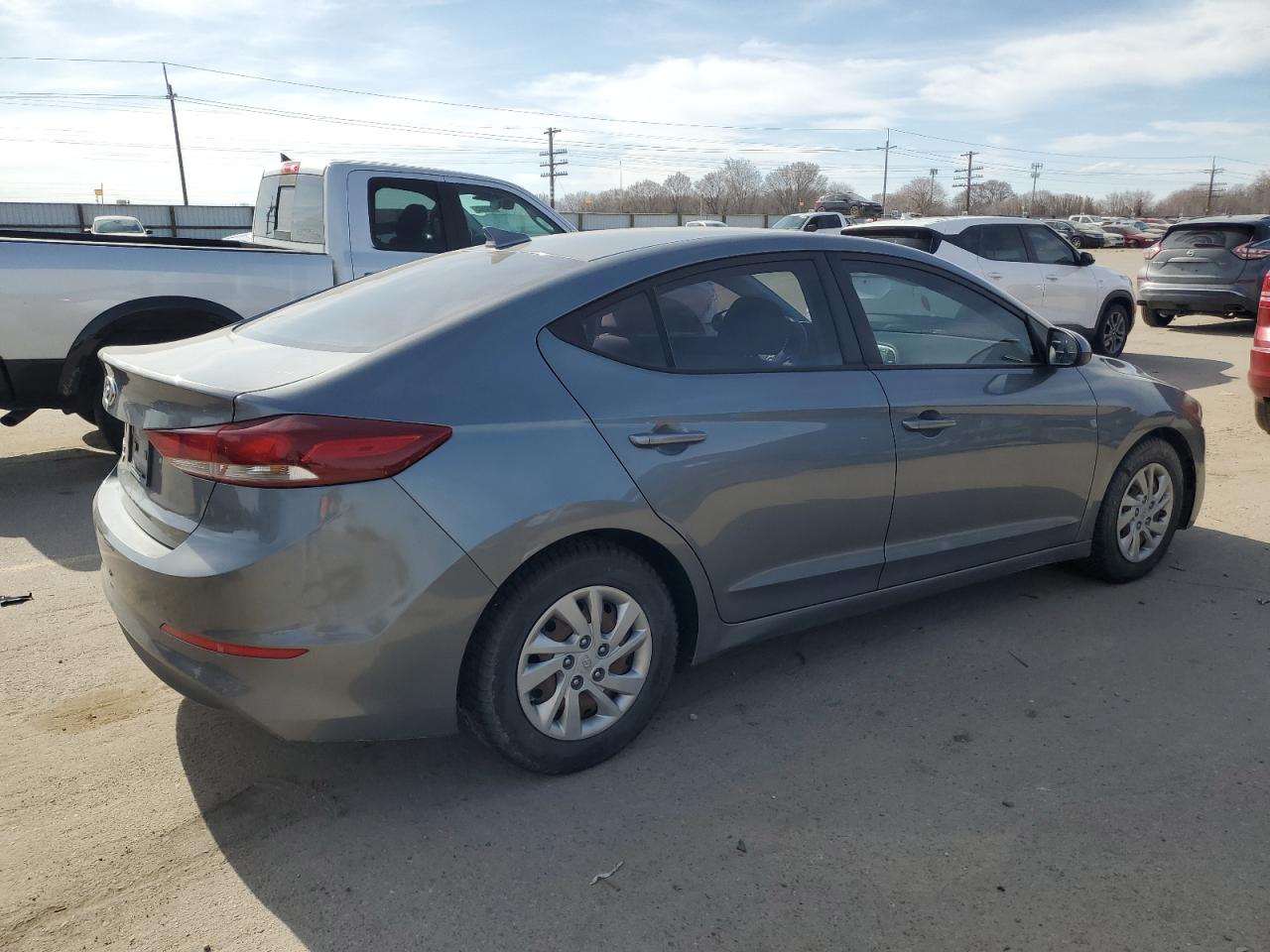 2017 Hyundai Elantra - Image 3