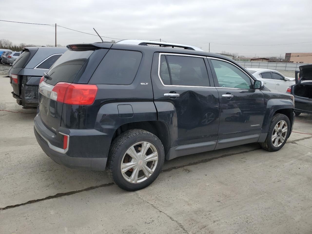 2016 GMC Terrain - Image 3