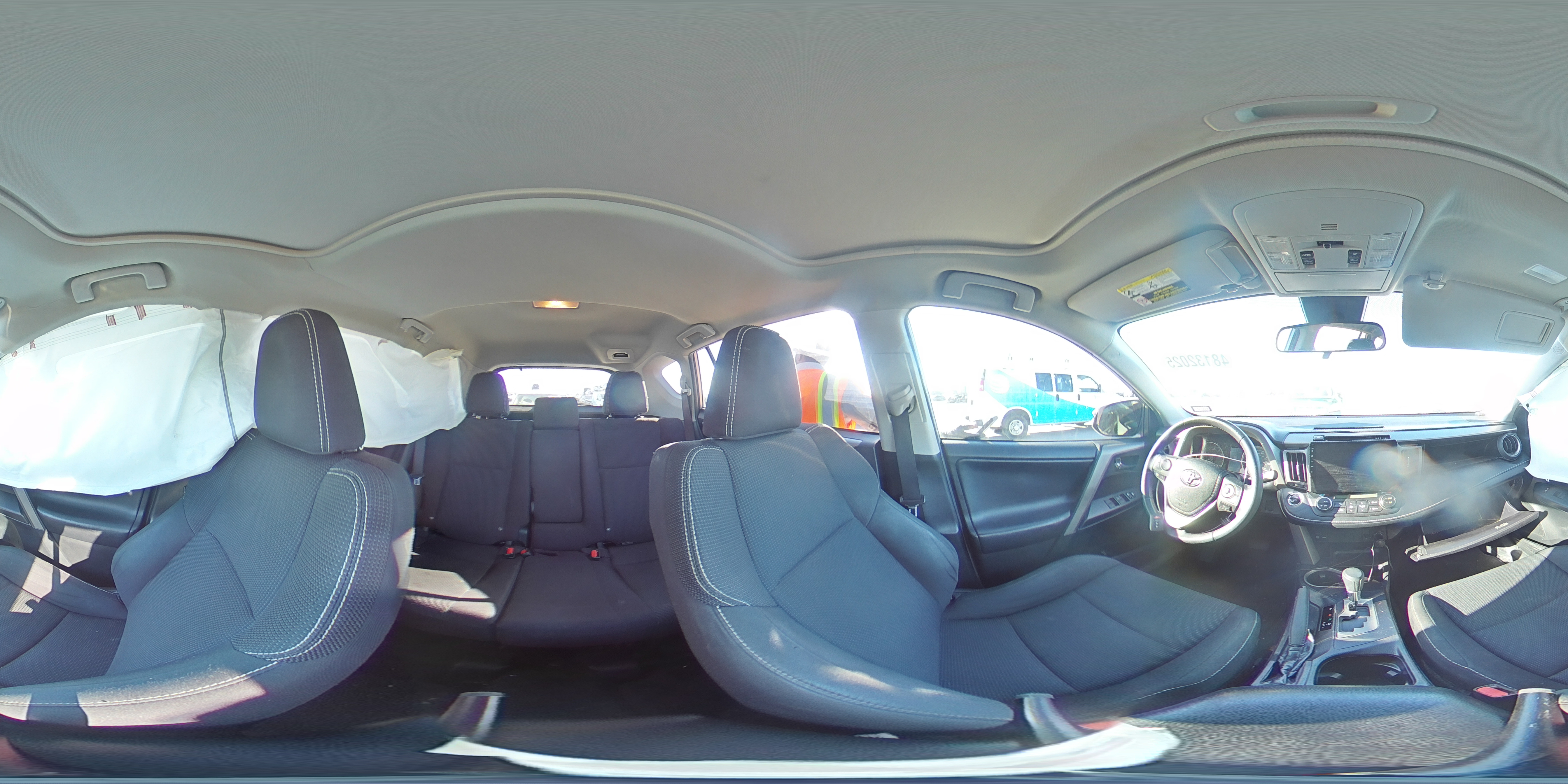 2018 Toyota RAV 4 - Image 14