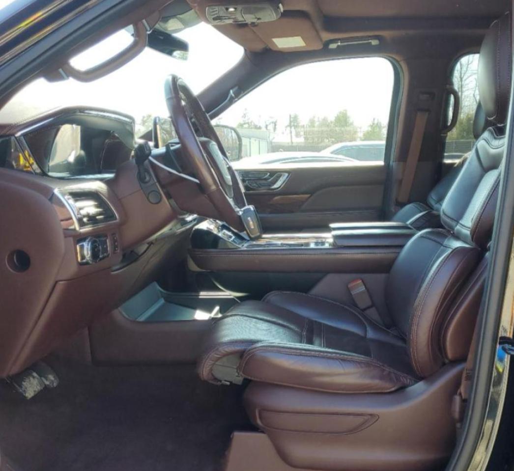2021 Lincoln Navigator - Image 7