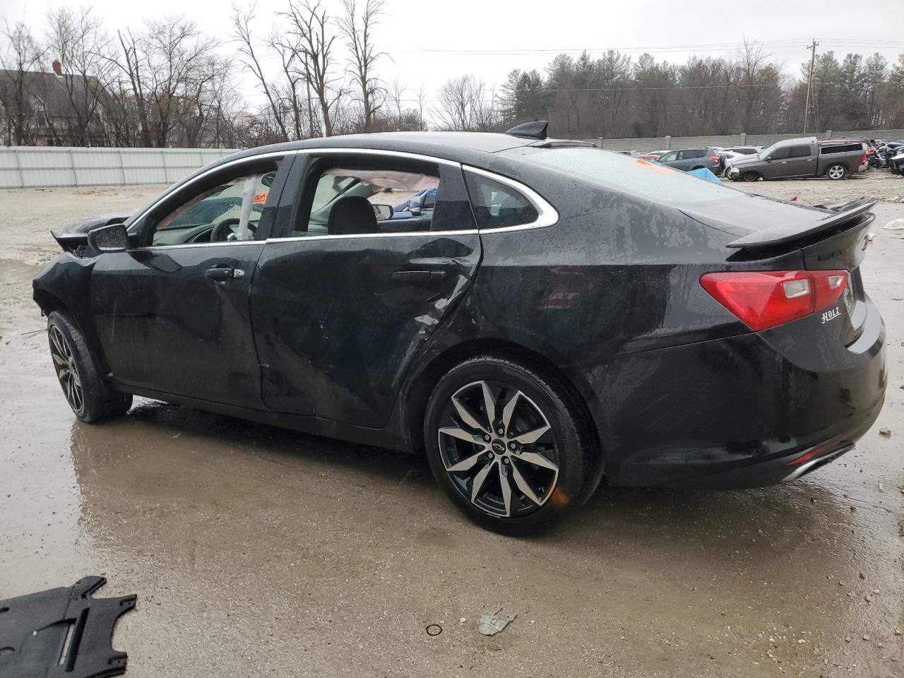 2020 Chevrolet Malibu - Image 2