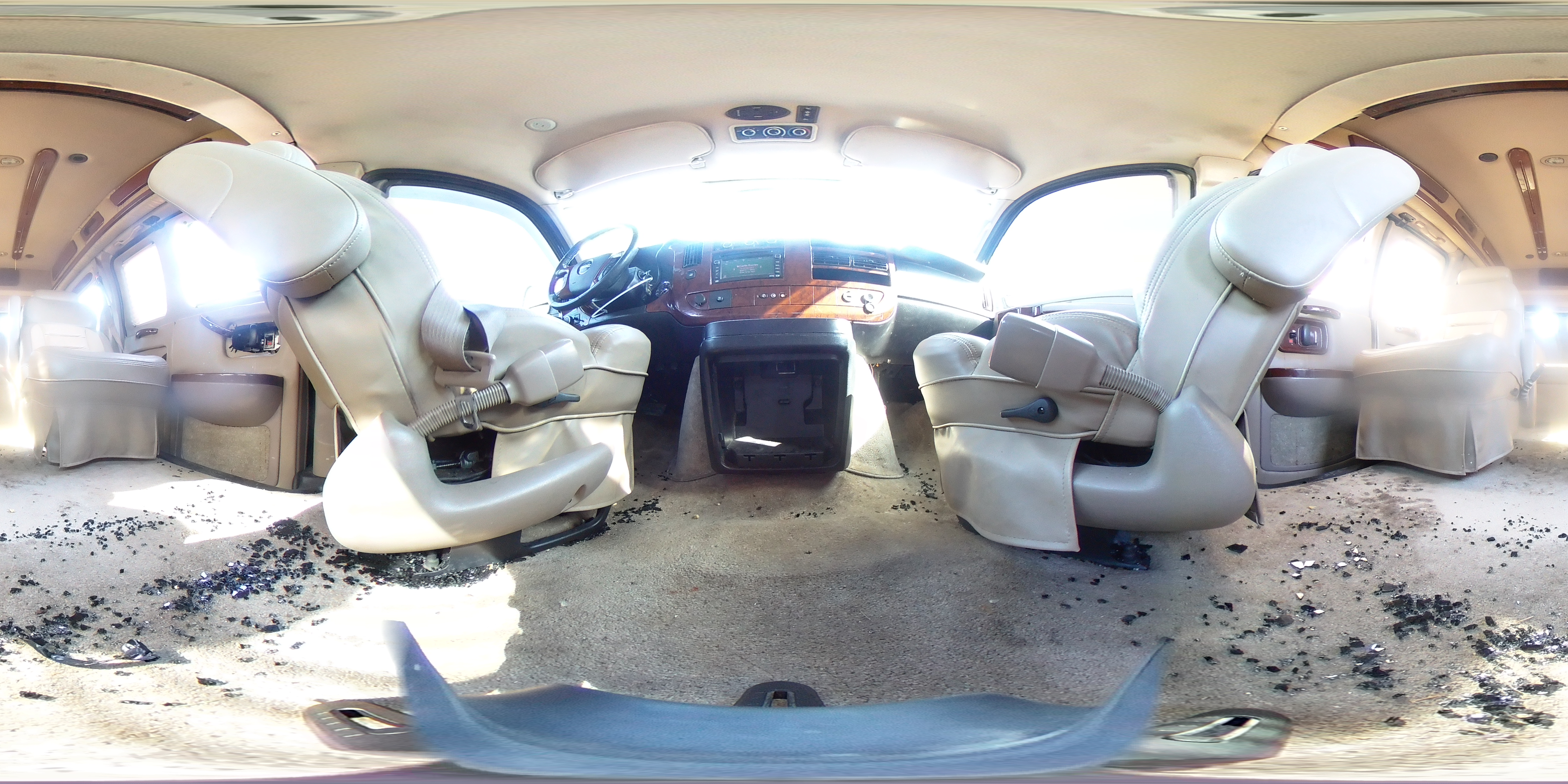2011 GMC Savana - Image 14
