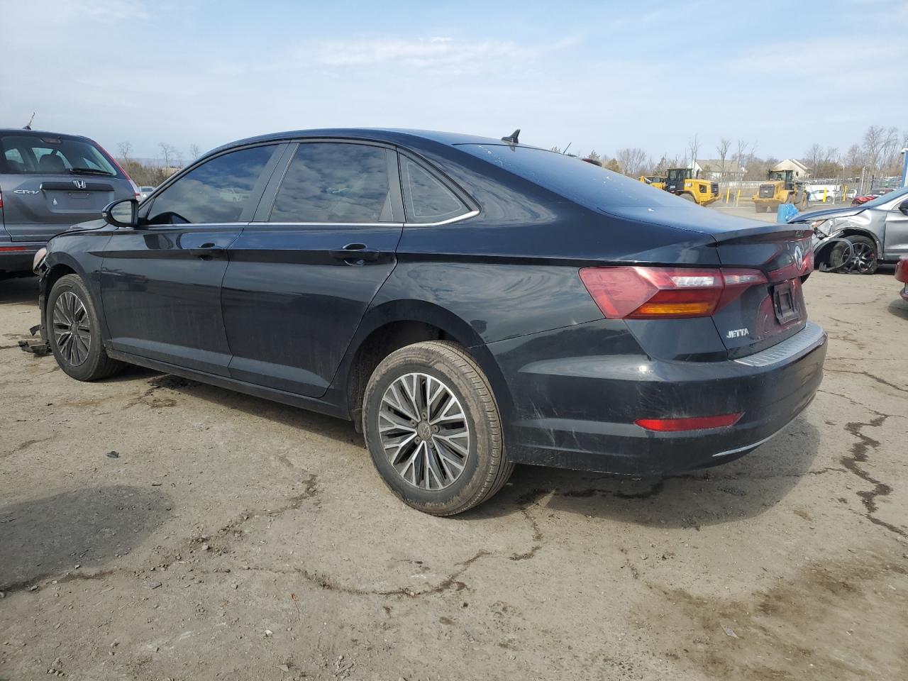 2019 Volkswagen Jetta - Image 2