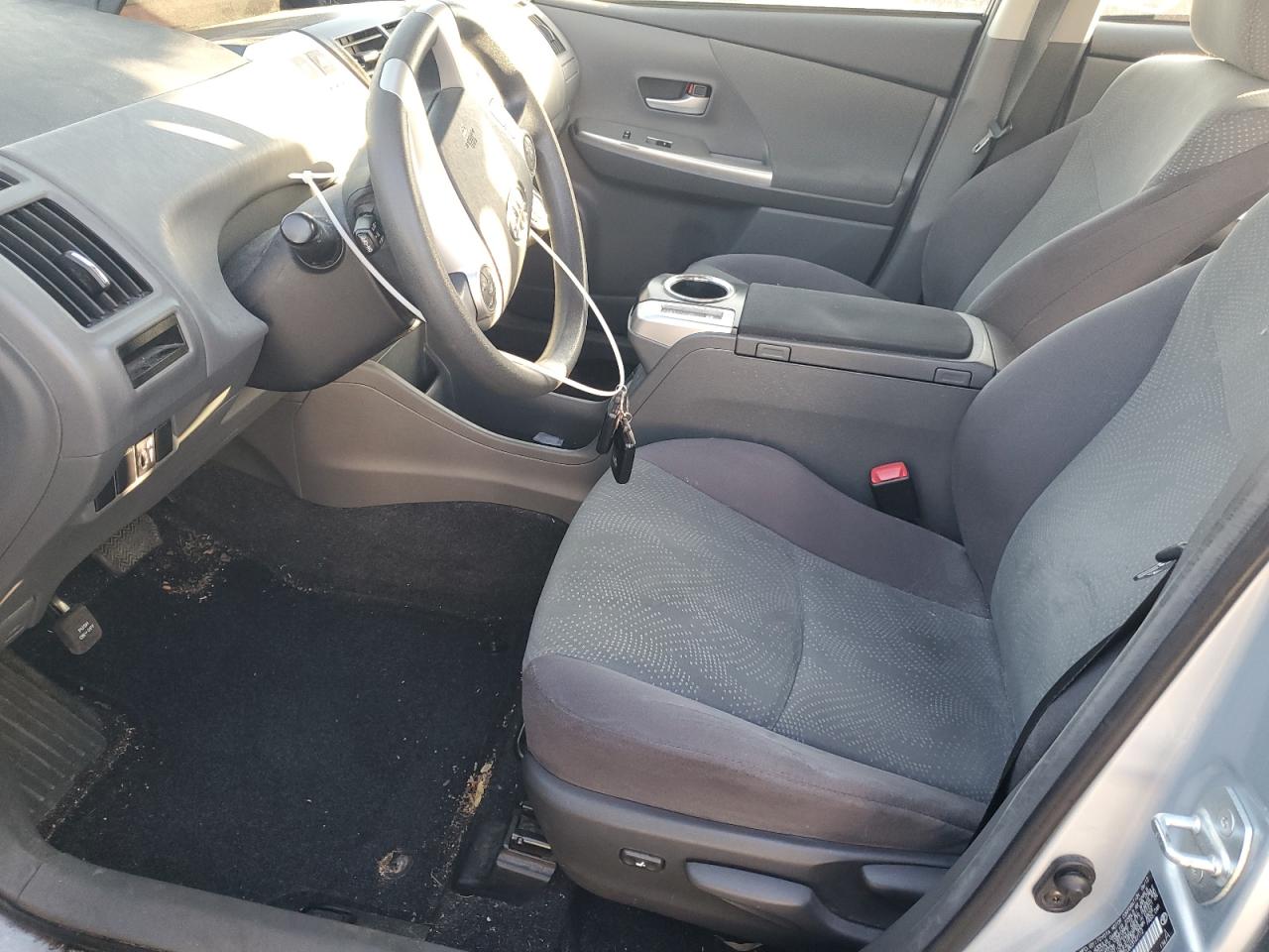 2012 Toyota Prius - Image 7