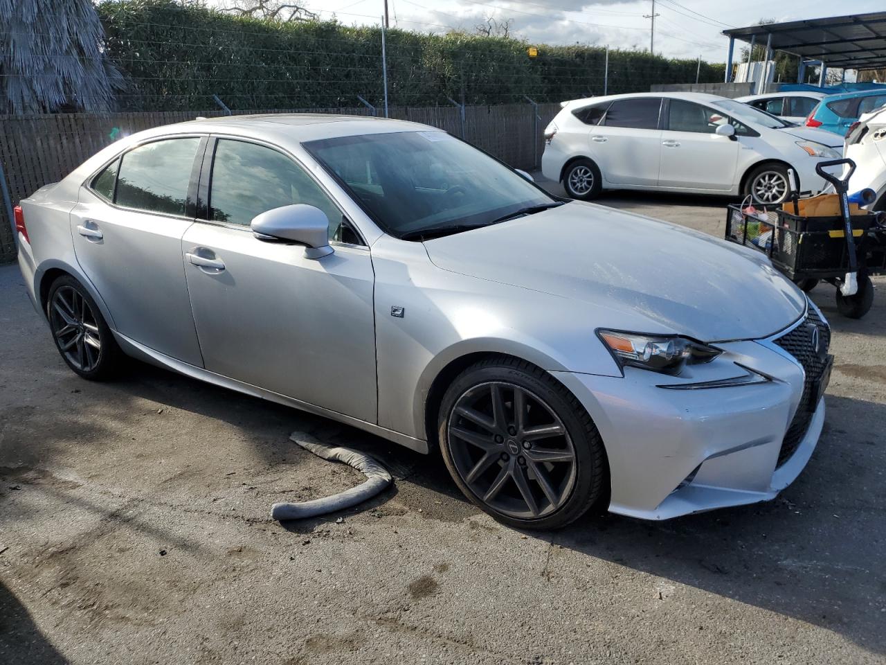 2015 Lexus IS - Image 4