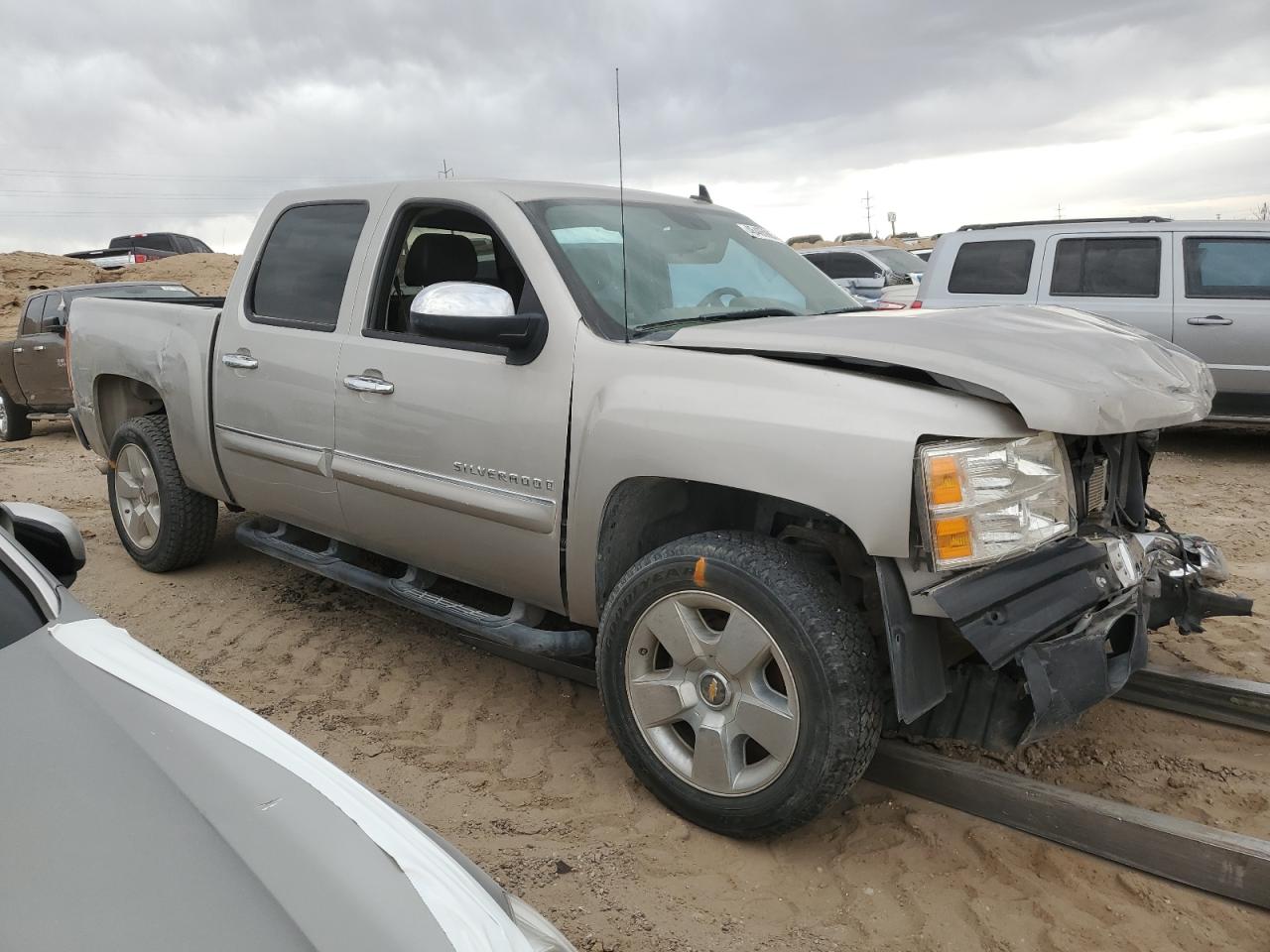 2009 Chevrolet Silverado - Image 4
