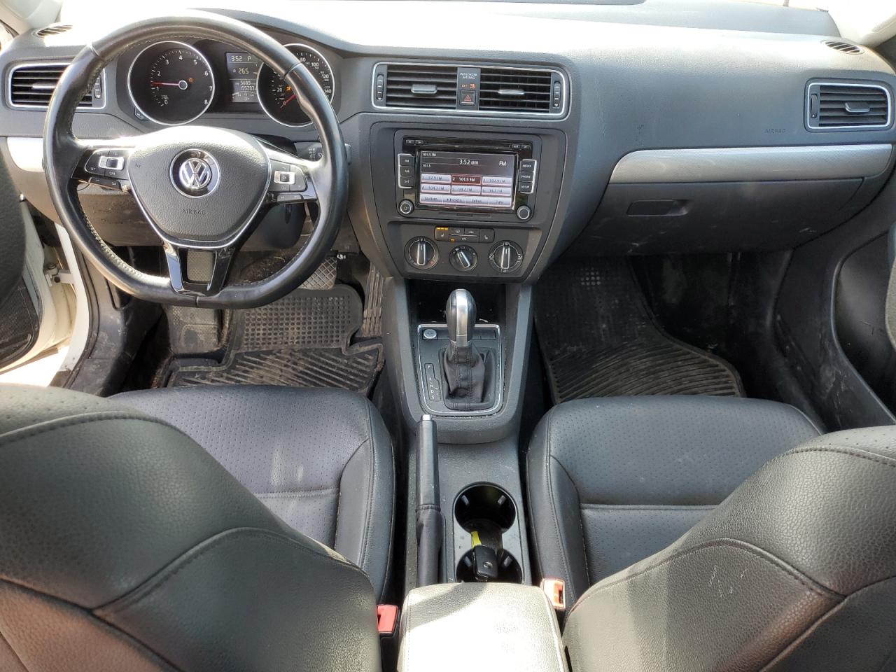 2015 Volkswagen Jetta - Image 8