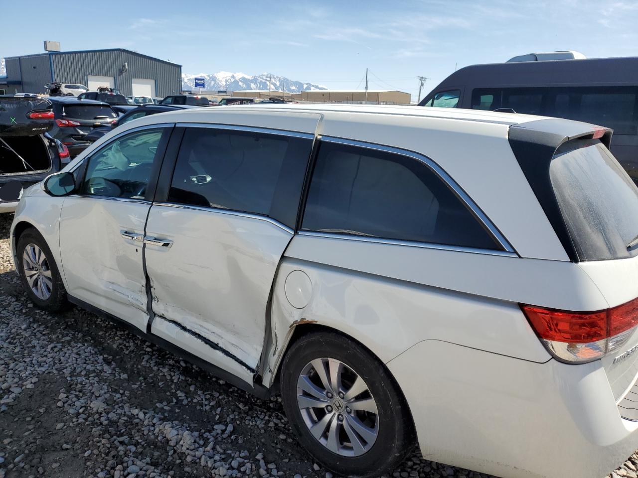 2014 Honda Odyssey - Image 2