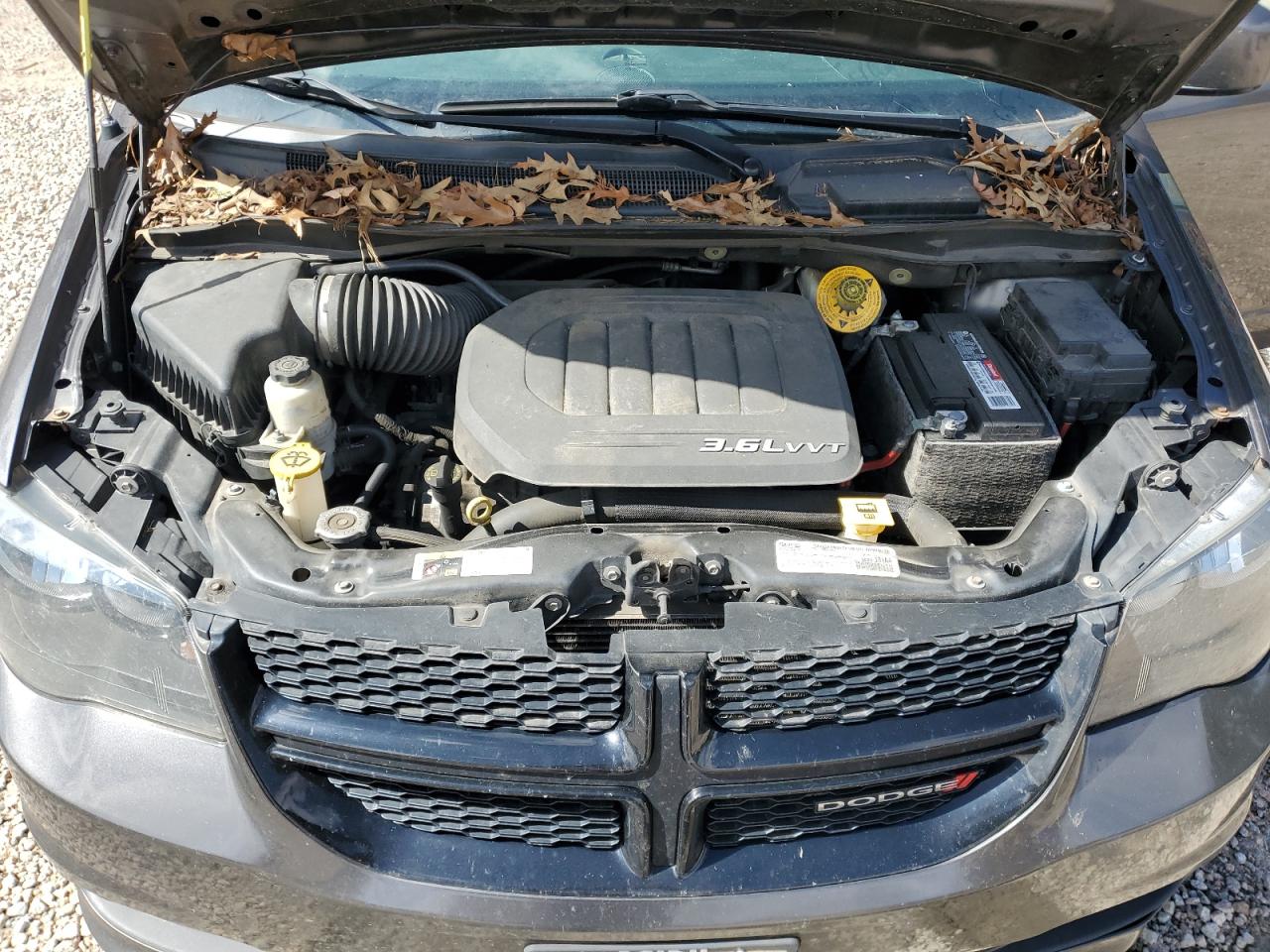 2018 Dodge Caravan - Image 12