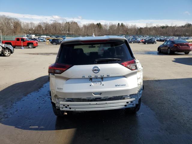  NISSAN ROGUE 2021 Серебристый