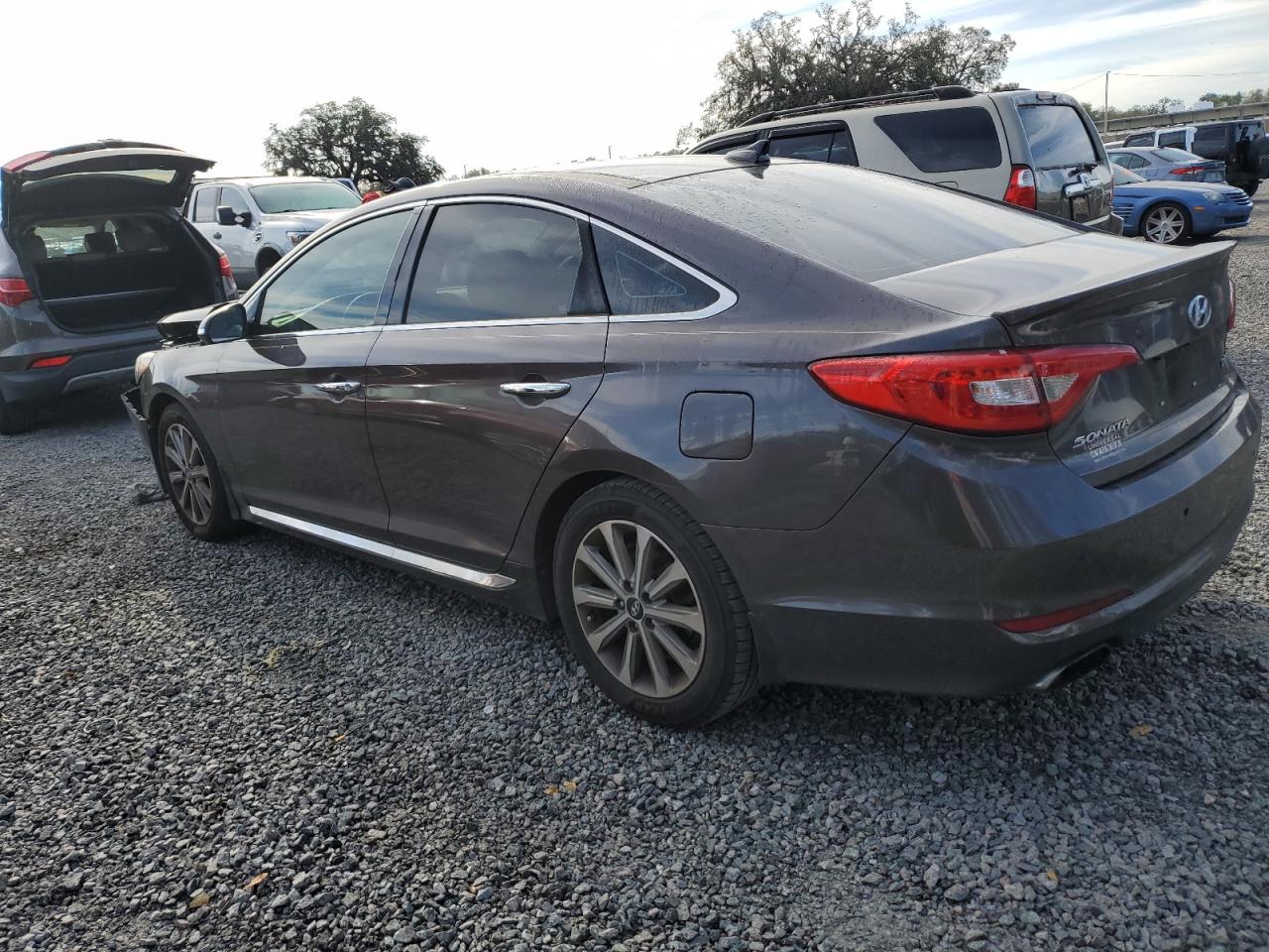 2016 Hyundai Sonata - Image 2
