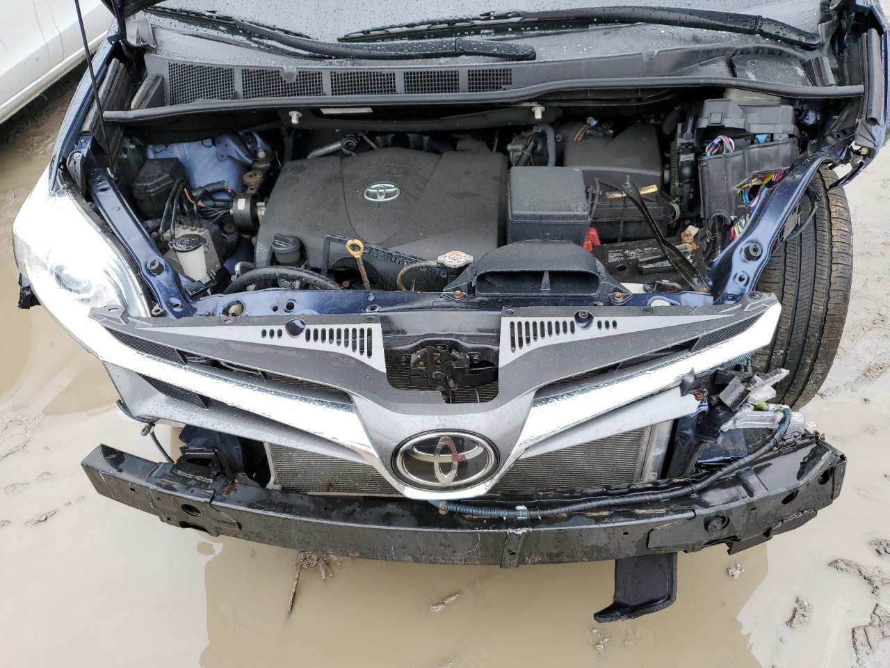 2020 Toyota Sienna - Image 12