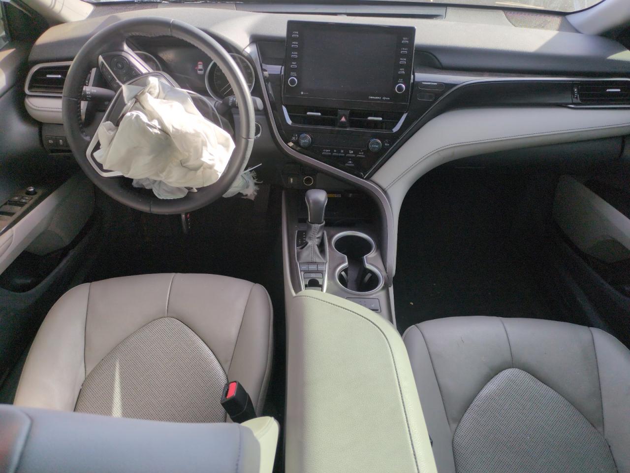2023 Toyota Camry - Image 8