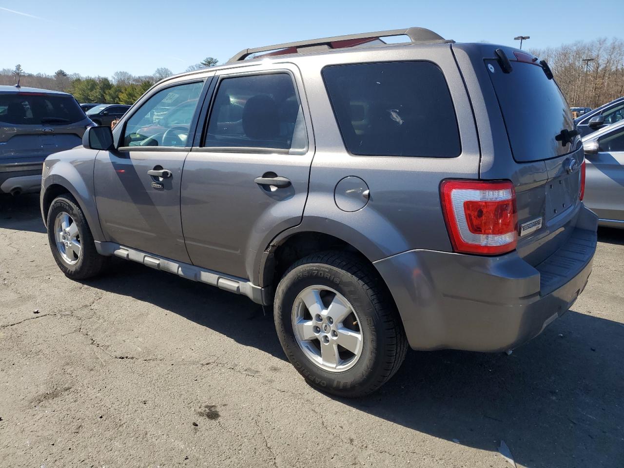 2009 Ford Escape - Image 2