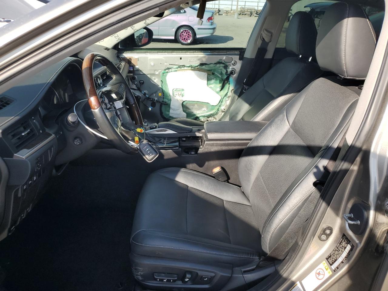 2017 Lexus ES - Image 7
