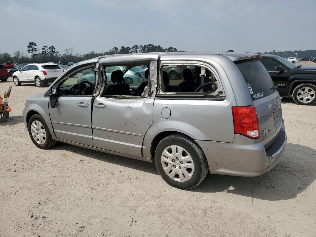 2014 Dodge Caravan - Image 2