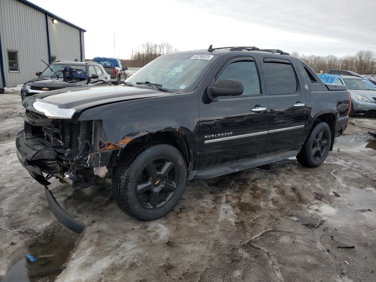 2013 Chevrolet Avalanche - Image 1
