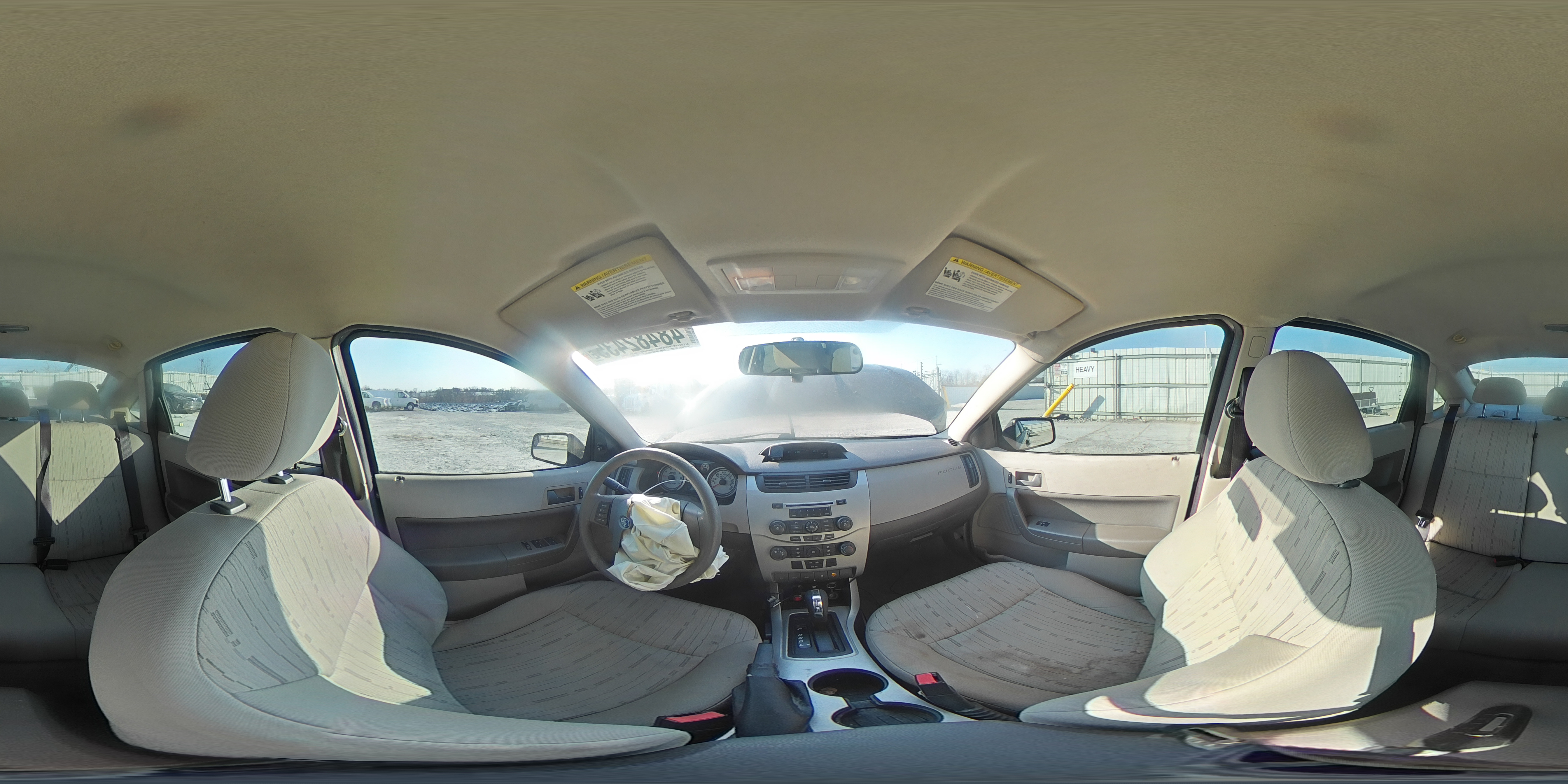 2010 Ford Focus - Image 12