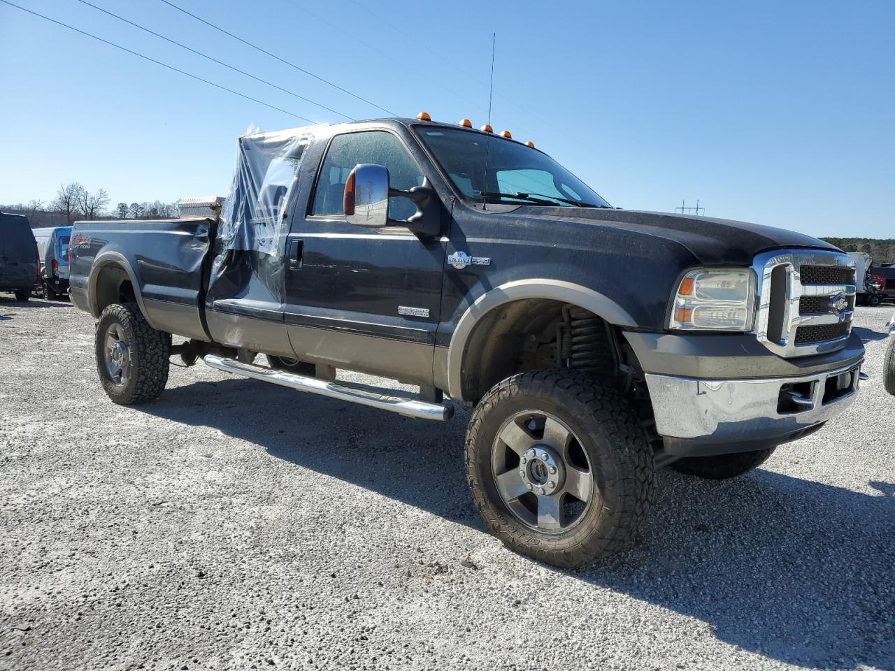 2006 Ford F350 - Image 4