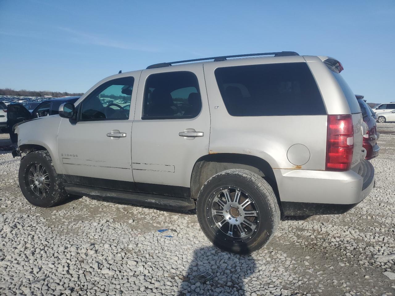 2007 Chevrolet Tahoe - Image 2