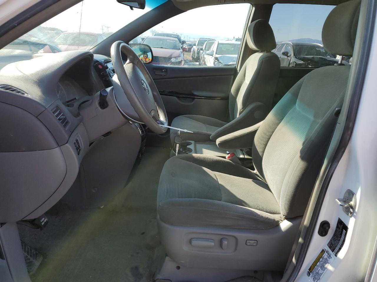 2005 Toyota Sienna - Image 7