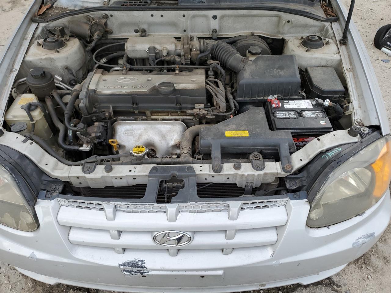 2003 Hyundai Accent - Image 11