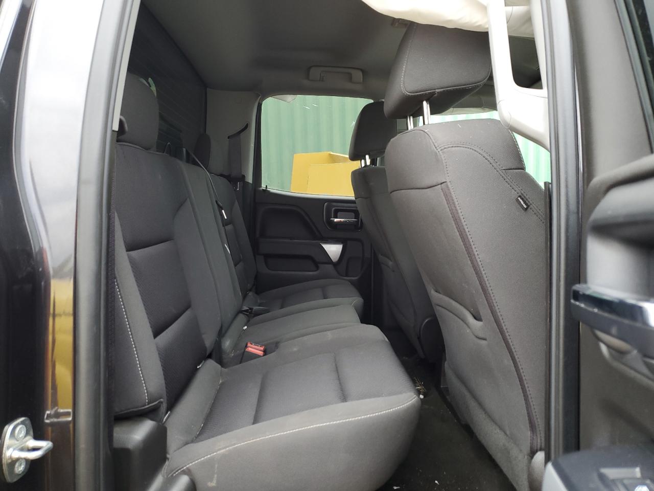 2016 Chevrolet Silverado - Image 10