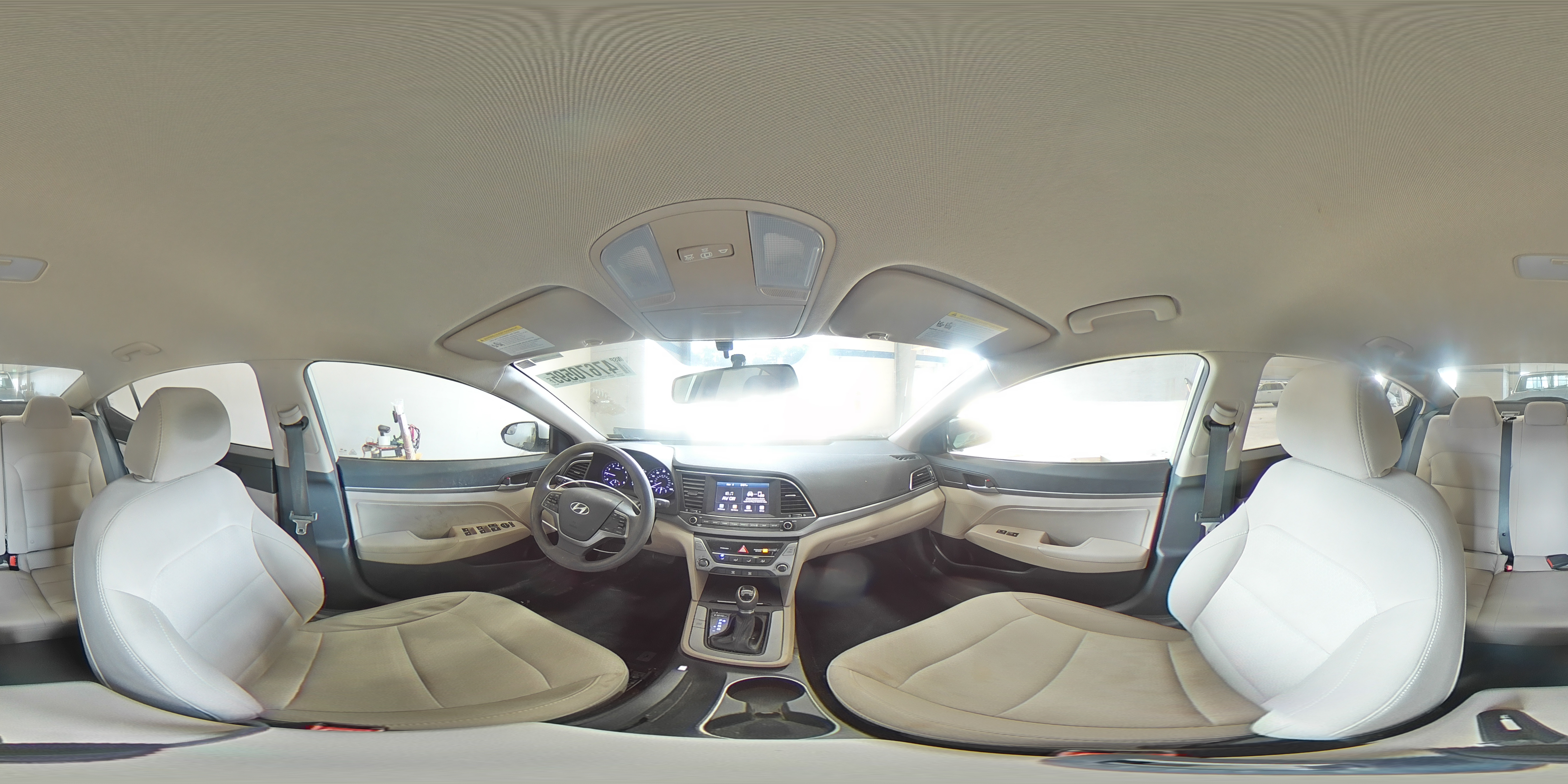 2017 Hyundai Elantra - Image 13