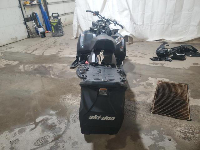 2023 SKIDOO RENEGADE