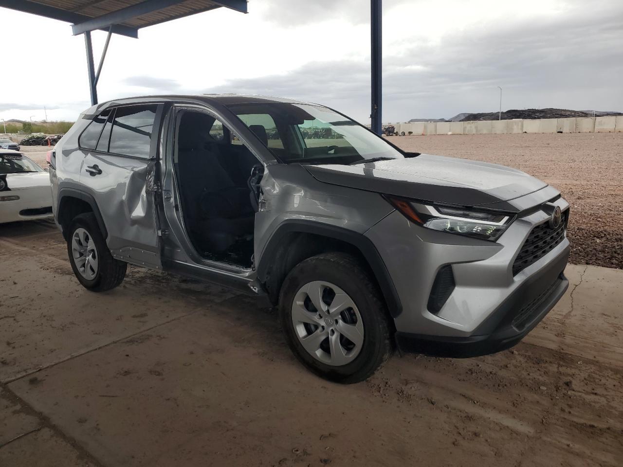2024 Toyota RAV 4 - Image 4