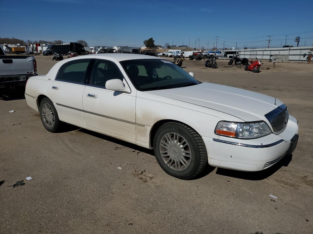 2006 Lincoln Town Car - Image 4