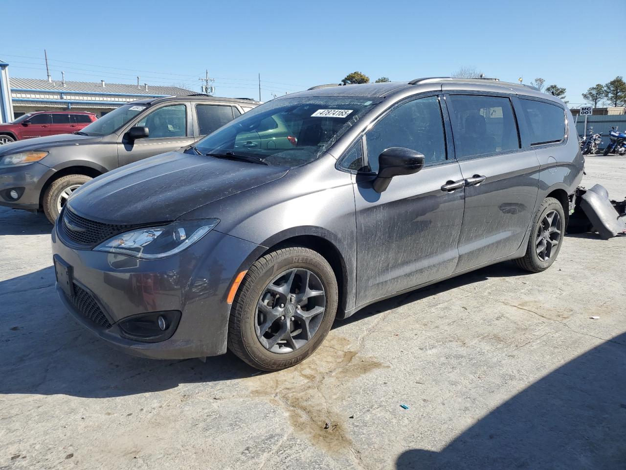 2020 Chrysler Pacifica - Image 1
