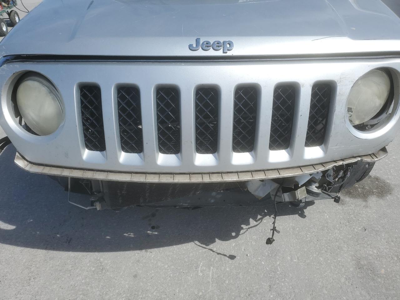 2012 Jeep Liberty (Patriot) - Image 11