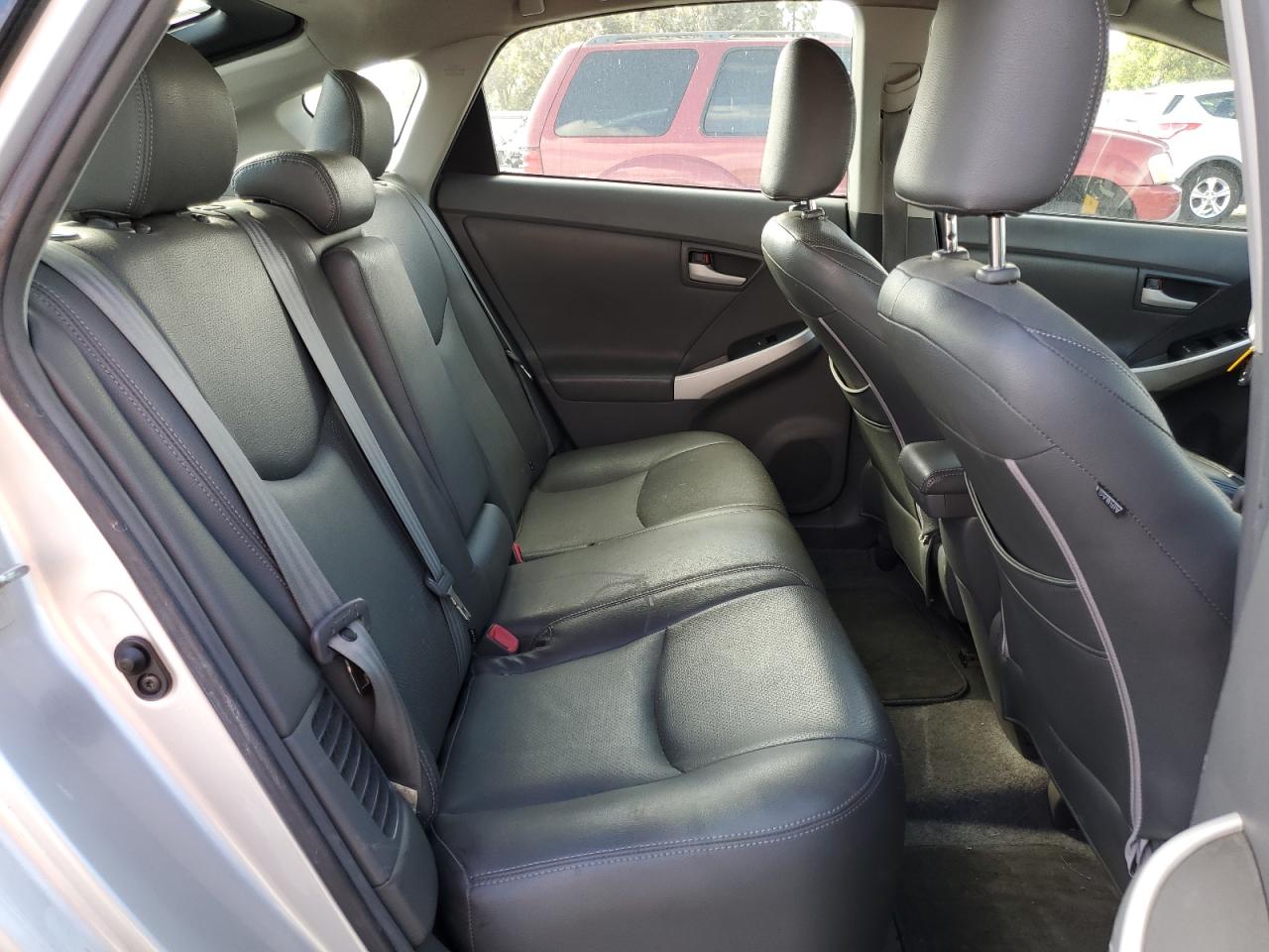 2010 Toyota Prius - Image 10
