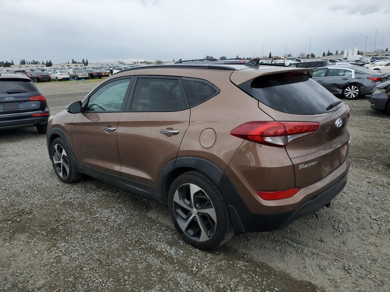 2016 Hyundai Tucson - Image 2