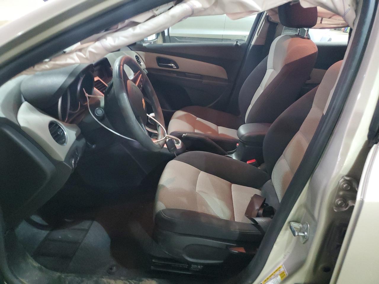 2013 Chevrolet Cruze - Image 7
