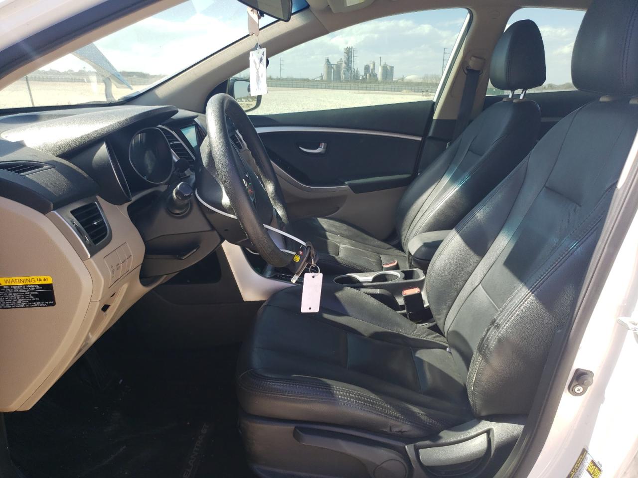 2014 Hyundai Elantra - Image 7