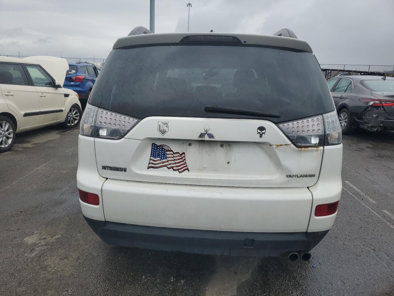 2007 Mitsubishi Outlander - Image 6