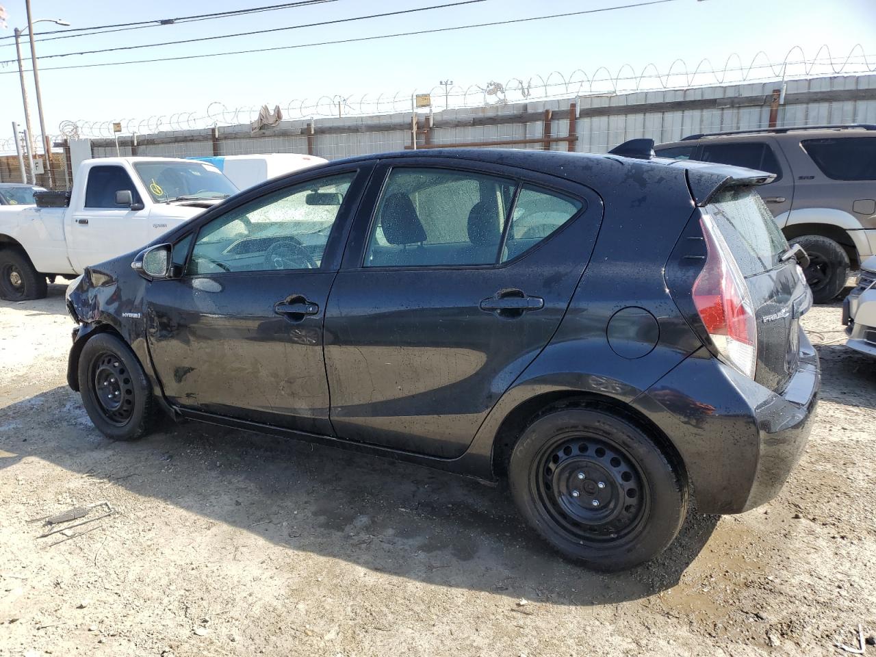 2015 Toyota Prius - Image 2