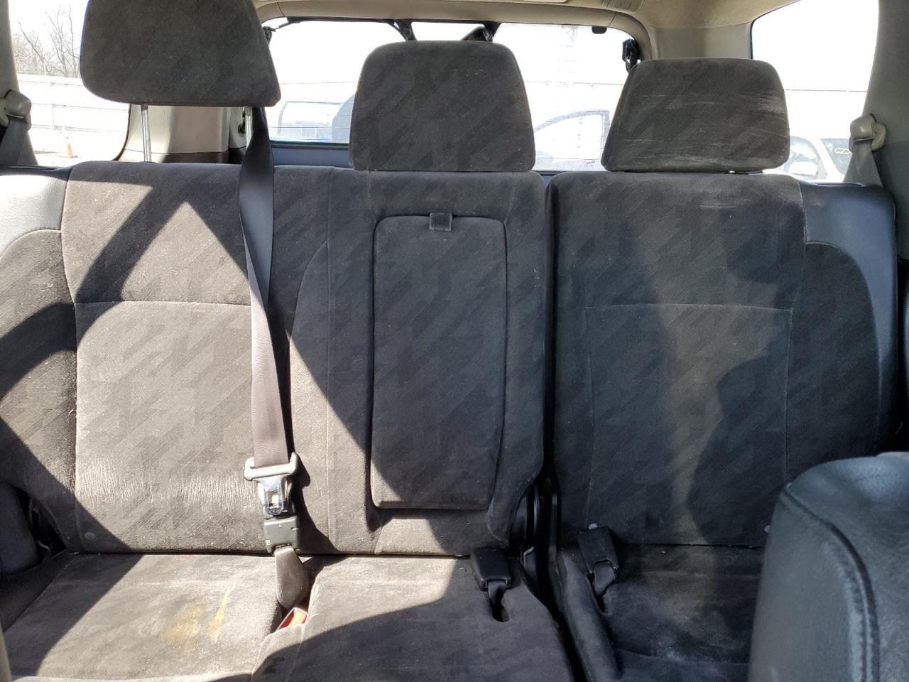 2004 Honda CR-V - Image 10
