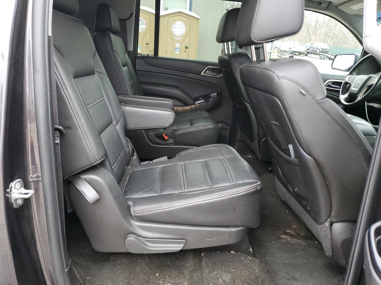 2015 GMC Yukon - Image 11