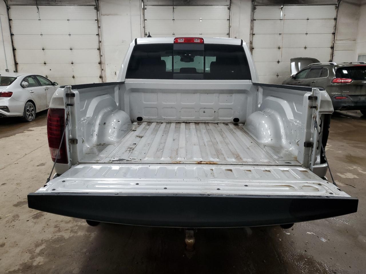 2016 RAM 1500 - Image 6