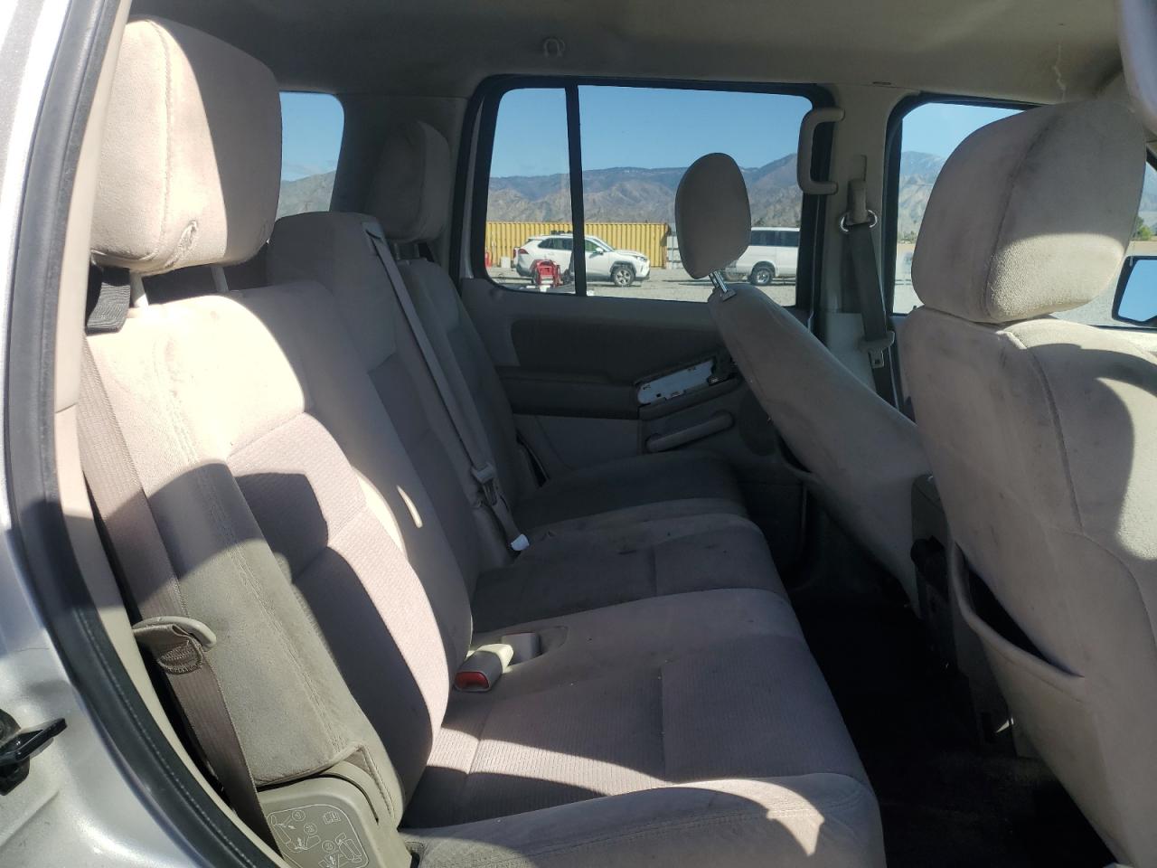 2007 Ford Explorer - Image 12