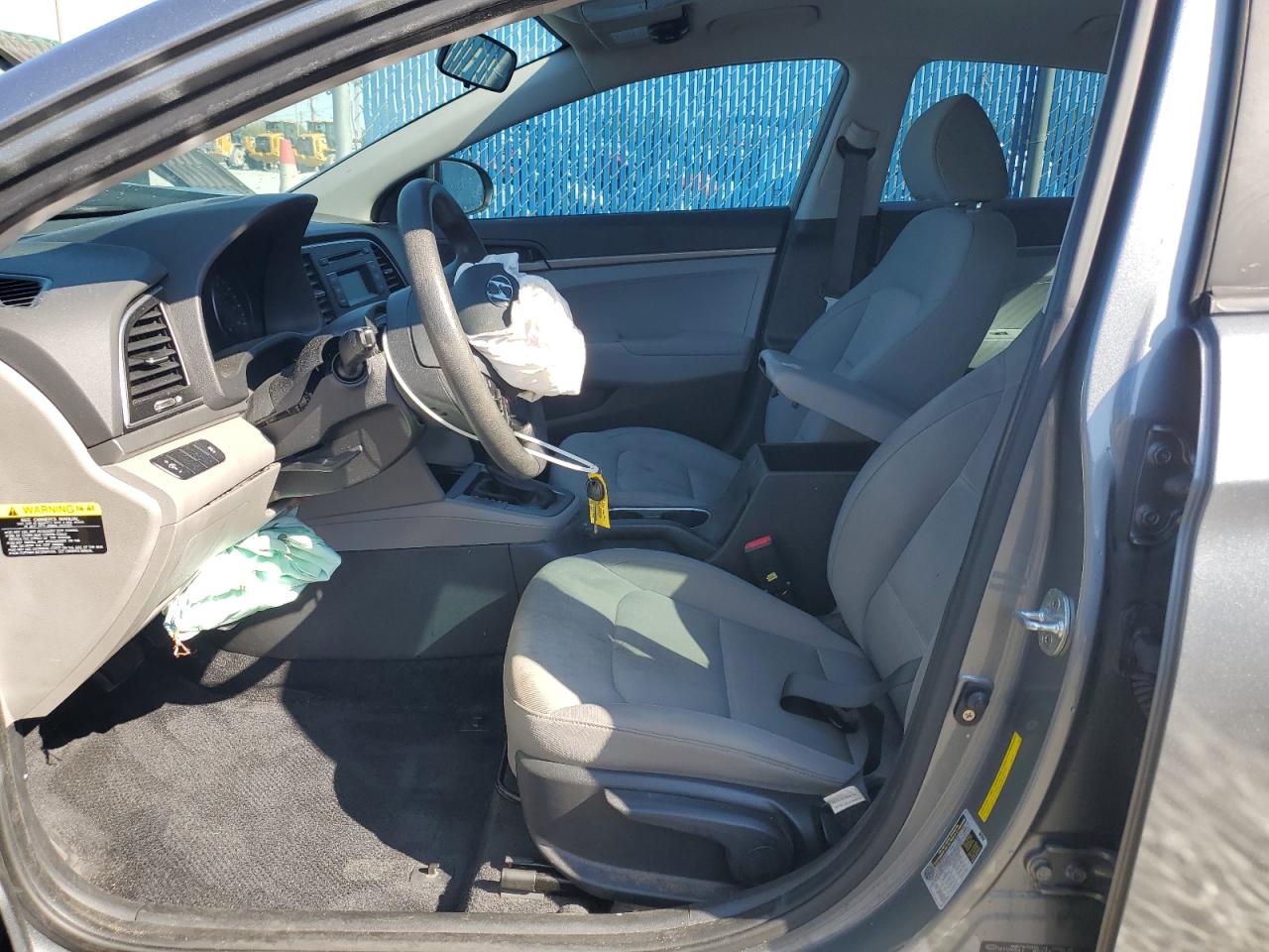 2017 Hyundai Elantra - Image 7