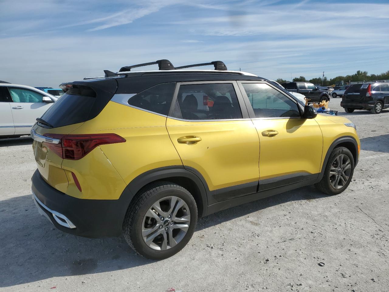 2023 Kia Seltos - Image 3