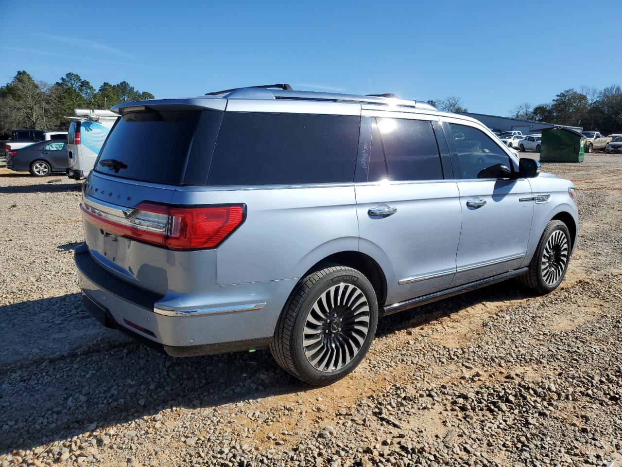 2019 Lincoln Navigator - Image 3